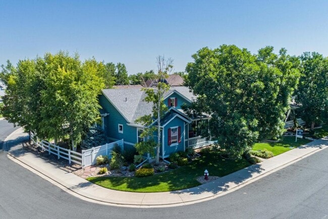Building Photo - 4220 Ravenna Pl
