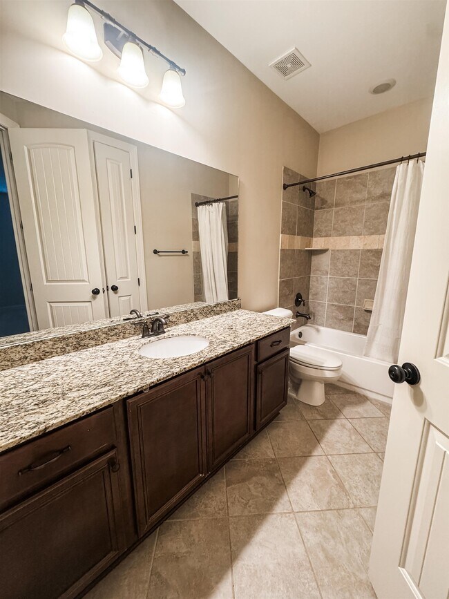 Building Photo - 1229 Grainfield Cove