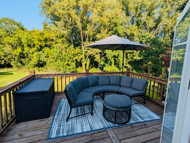 Building Photo - 11019 Neptune Pl