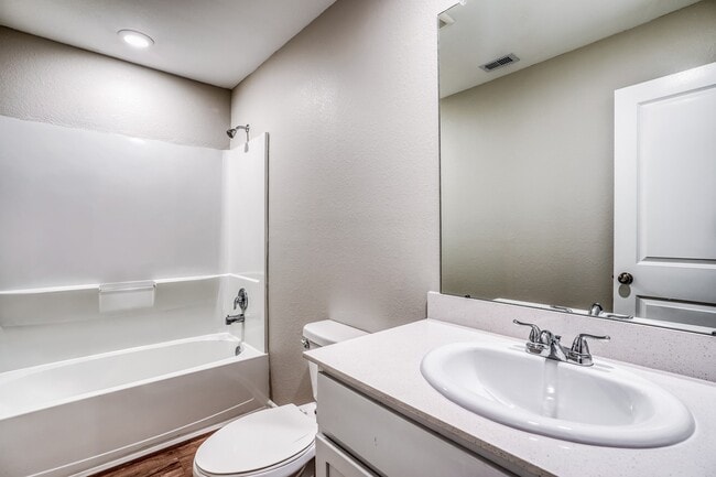 Building Photo - 9214 Burnet Flds Dr