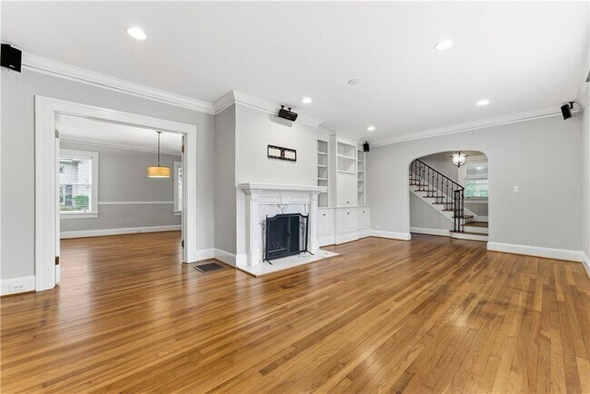 Building Photo - 685 E Morningside Dr NE