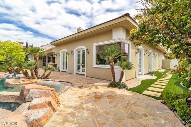 Building Photo - 2733 Red Arrow Dr
