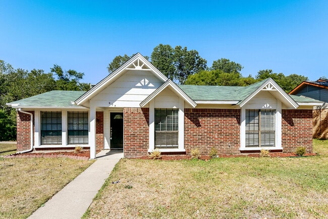 Building Photo - 907 Cedar Run Dr