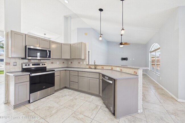 Building Photo - 1914 Jacques Dr