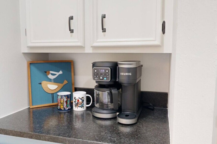 Building Photo - 1803 Fernhaven Cir