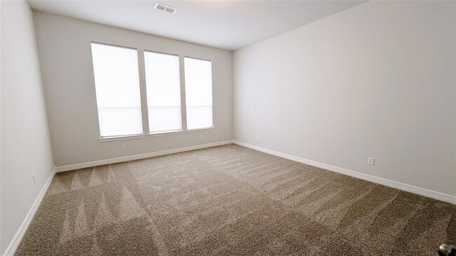 Building Photo - 28922 Hauter Wy