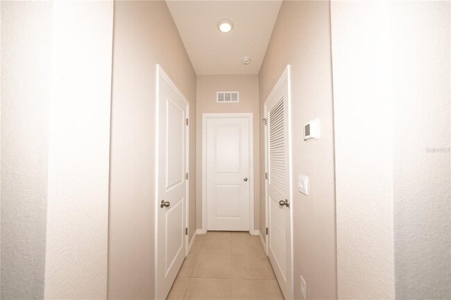 Building Photo - 16619 Mooner Plank Cir