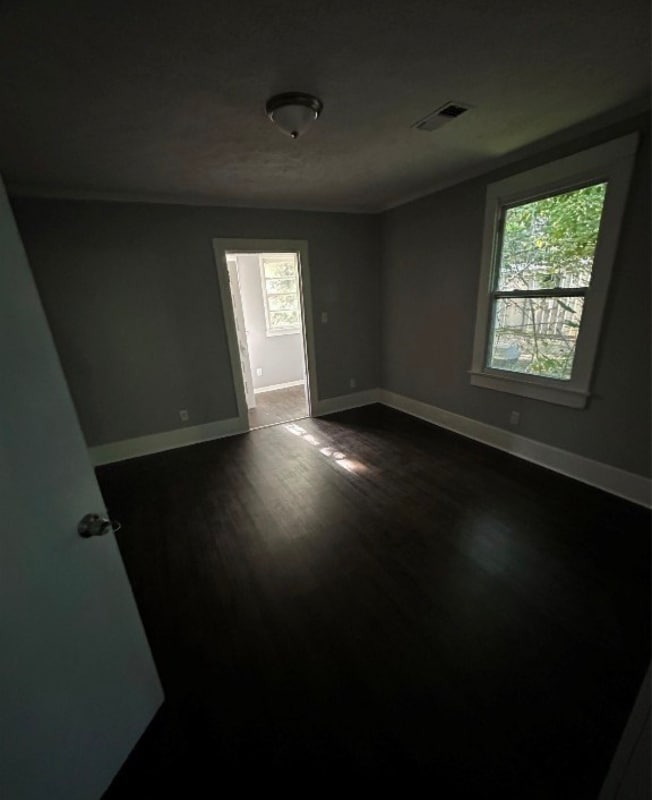 Building Photo - 525 5th St