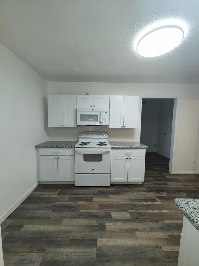 Building Photo - 105 Lumberton Dr