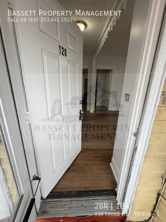 Building Photo - 118 Cedar Hill Ave