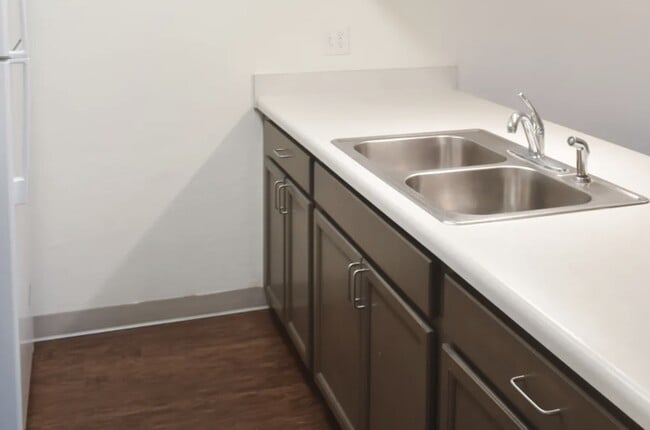 Building Photo - 839 S Clinton St