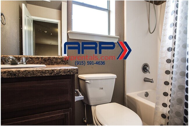 Building Photo - TWO-STORY EASTSIDE HOME