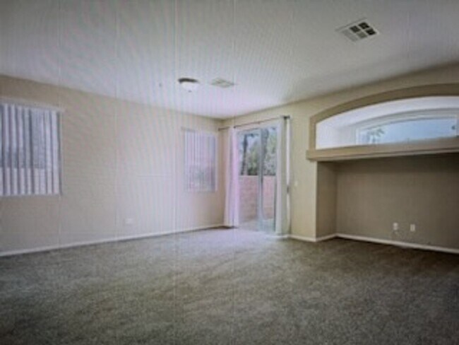 Building Photo - 11421 Drappo Ave