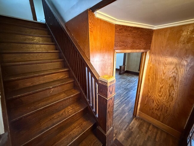 Building Photo - 4-Bedroom Home Near Downtown Jackson