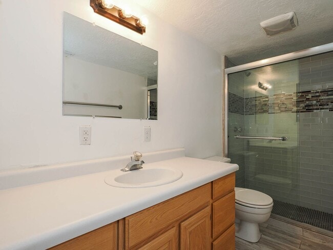 Building Photo - Beautiful Home in West Valley