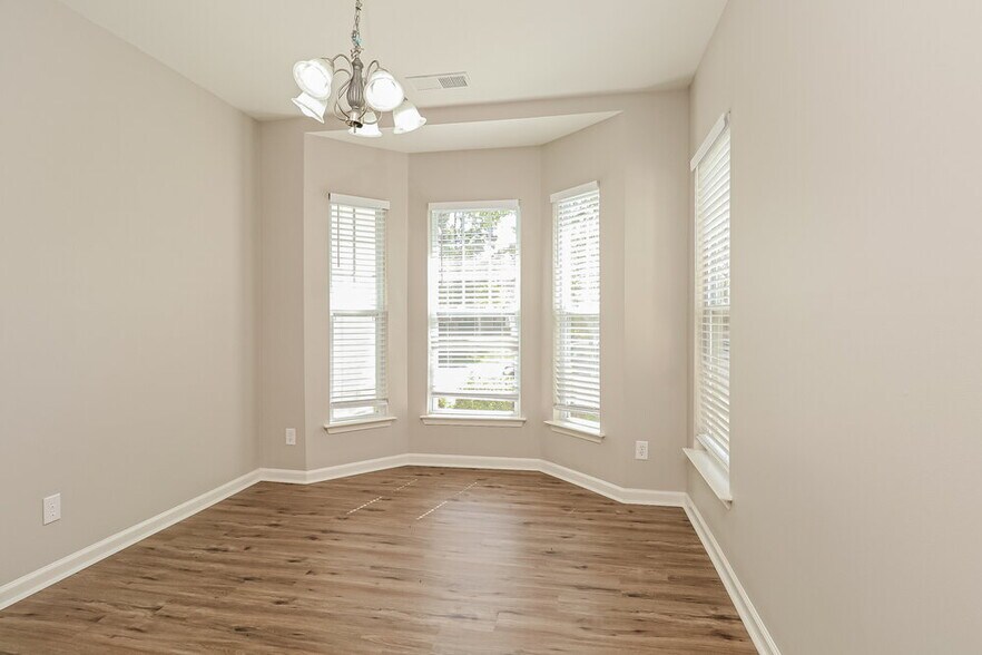 Building Photo - 1715 Crabapple Tree Ln