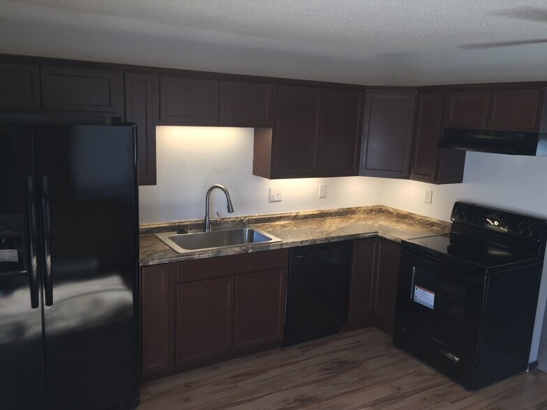 Building Photo - 569 W Pabor Way
