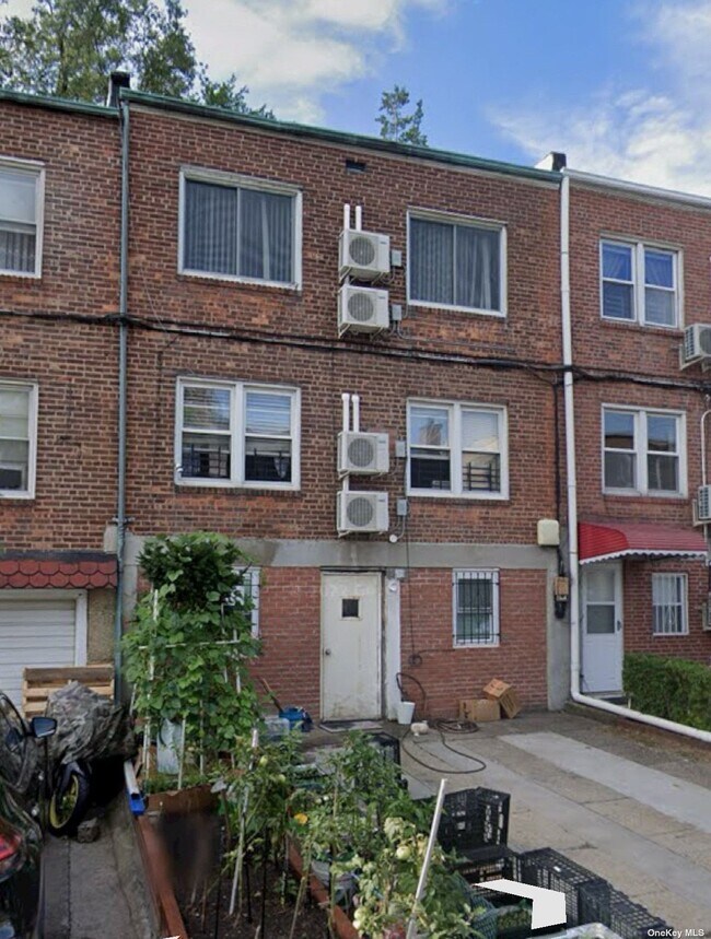 Building Photo - 105-35-105-63 63rd Dr