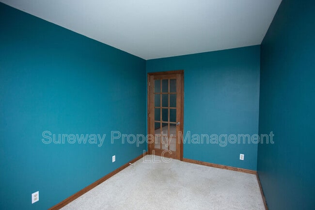 Building Photo - 50 Manchester Rd