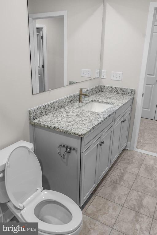 Building Photo - 1705 Water Xing Rd