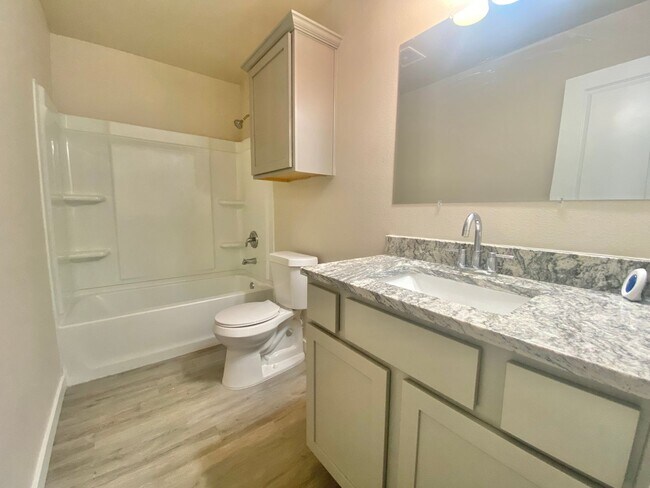 Building Photo - Great brick home near Texas Tech University