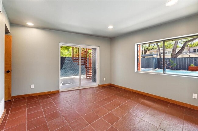 Building Photo - 1503 Fairview St