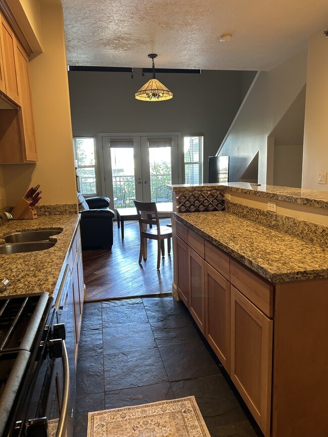 Building Photo - 5 S 500 W