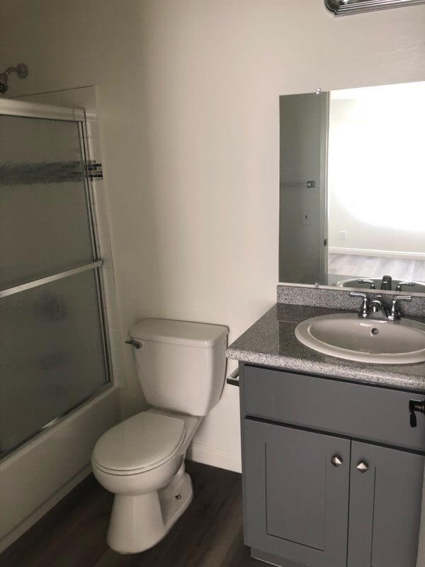 Building Photo - 4619 Rosewood Ave