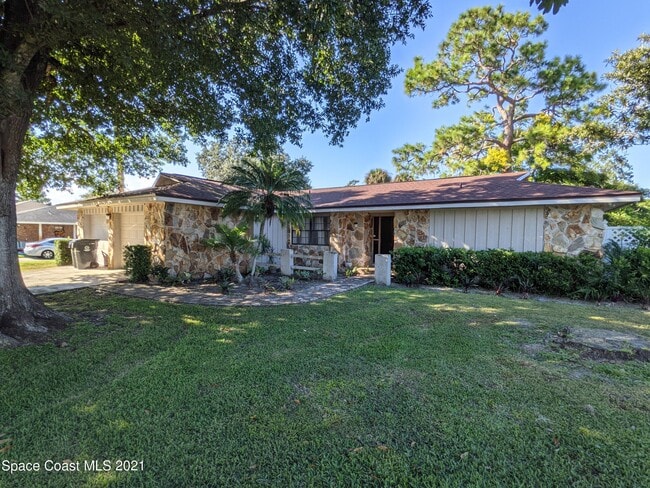 Building Photo - 4205 Grovewood Ln