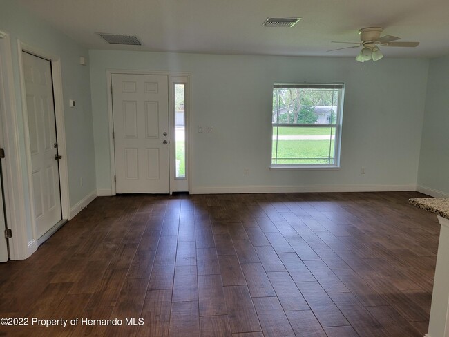 Building Photo - 1182 Hallcrest Ave