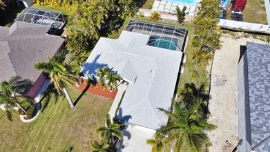 Building Photo - 2215 SE 9th Terrace