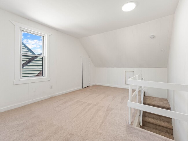 Building Photo - Beautifully Renovated 4-Bedroom Home with Designer Kitchen, Updated Bath & Central Air – Availabl...