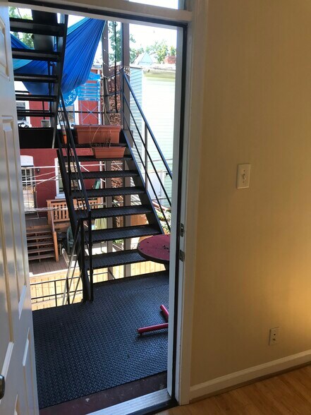 Balcony - 1448 Newton St NW