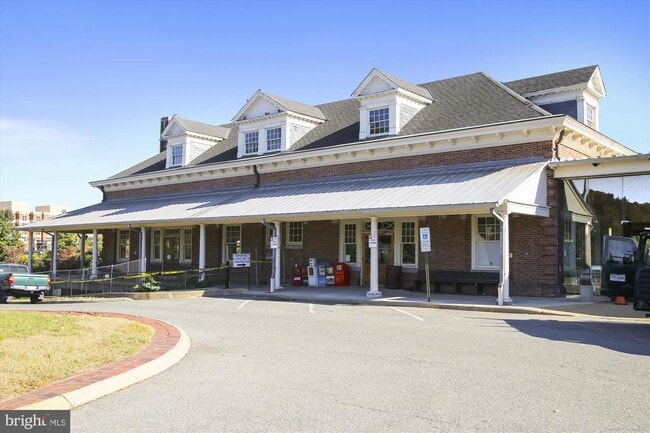 Building Photo - 101 N West St