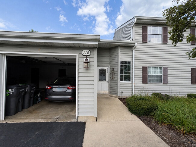 Building Photo - 116 Gant Cir
