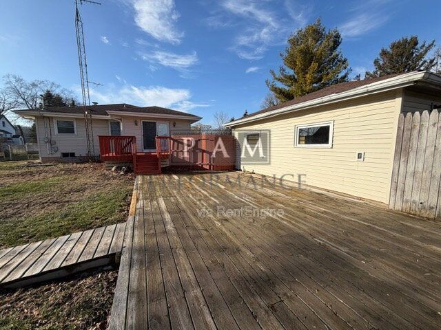 Building Photo - 9229 27th Ave