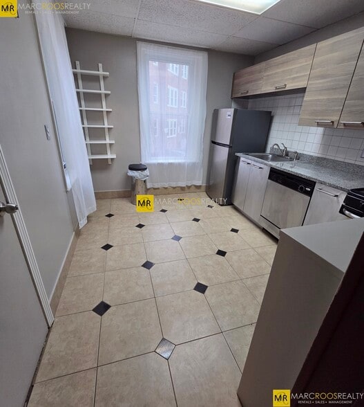 Building Photo - 1710 Commonwealth Ave