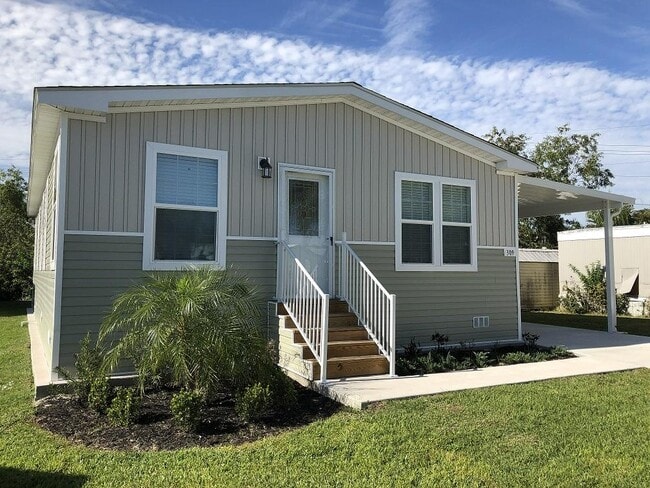 Building Photo - 309 Eland Dr