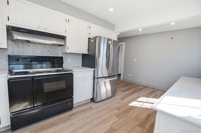 Building Photo - 5 Seymour Pl