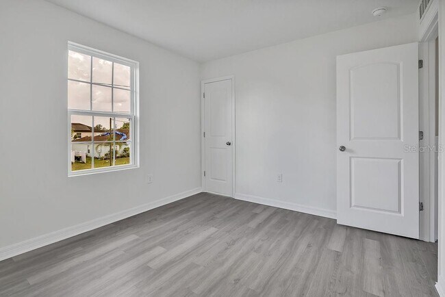Building Photo - 303 Anchovie Ct