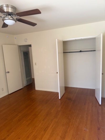 Building Photo - 918 W Huntington Dr