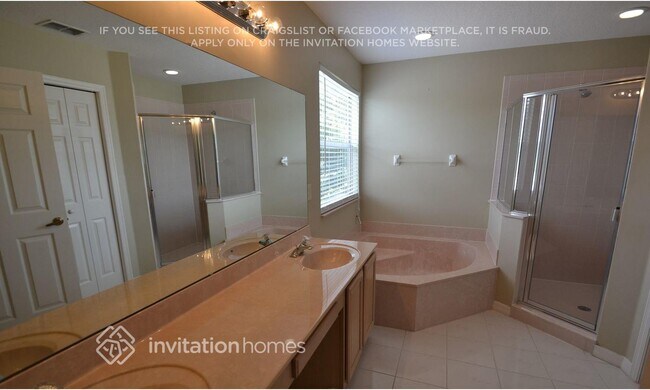 Building Photo - 901 Rosinia Ct