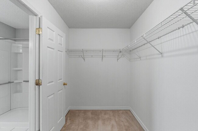 Building Photo - 742 Saltair Ln