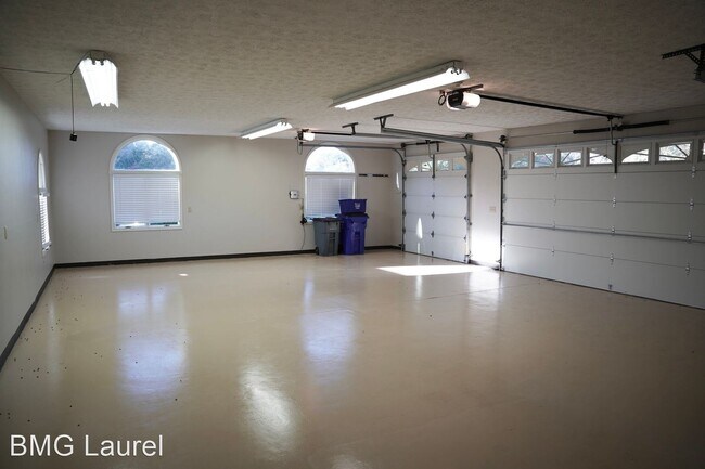 Building Photo - 4 br, 3.5 bath House - 1746 Willow Springs Dr