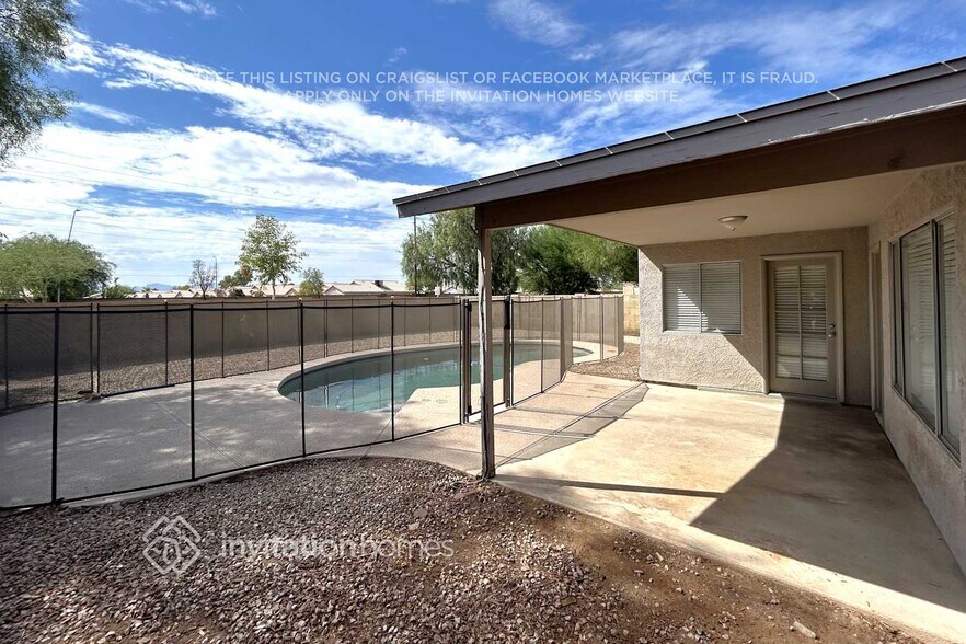 Building Photo - 4316 N 106th Dr