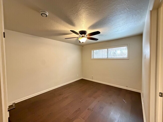 Building Photo - SPACIOUS PROPERTY AVAILABLE FOR RENT