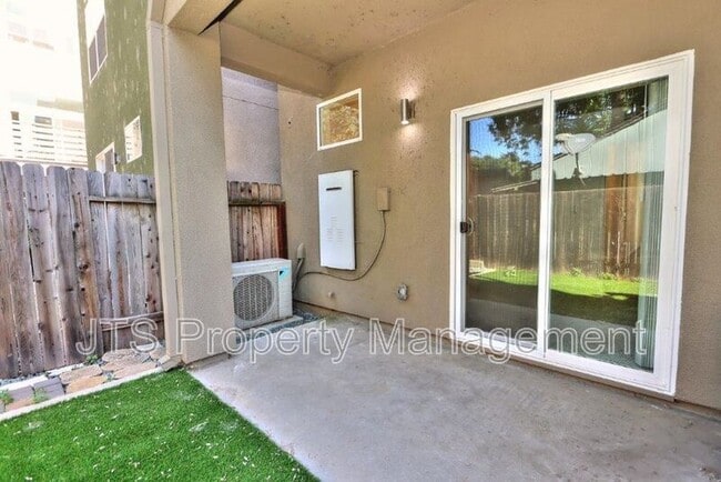 Building Photo - 396 Midstream Ln