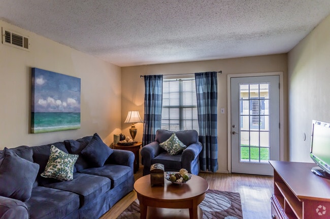 Interior Photo - Grahamwood Place