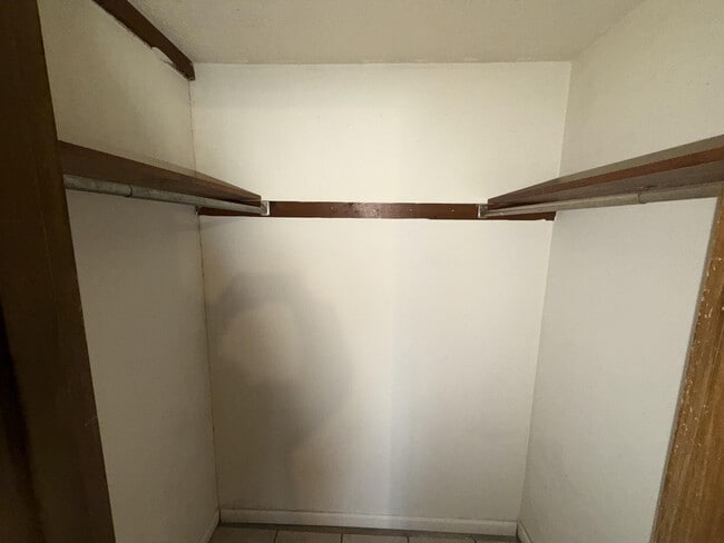 Building Photo - 6825 N Brown Station Dr