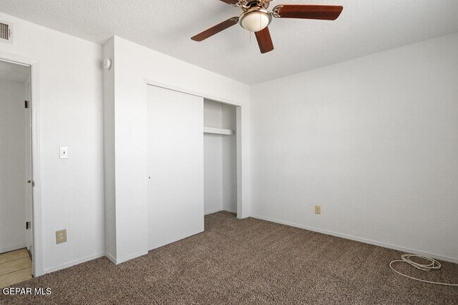 Building Photo - 2117 Anise Dr